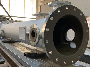 Longer column section of a Distillation Column lined with Si 17 E
