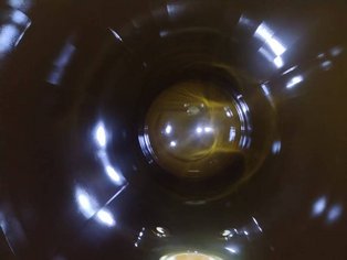 The inside of a tank container lined with our phenolic-based, heat-cured coatings Si 14 E and Si 14 E BKW top coat, with a high resistance to chlorinated hydrocarbons