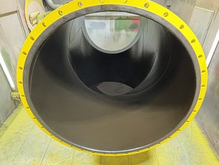 Segment de tube en T de grand diamètre (1.400 mm) avec revêtement intérieur en Si 17 TC
