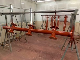 Spray distributor parts used in a Distillation Column, protected with HR 60 Extra G, red on all sides